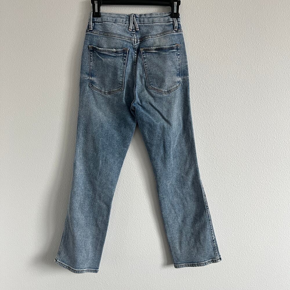 Good American Good Curve Straight Distressed Ripped Knee Med-Blue Wash Jean 25 - Picture 6 of 7
